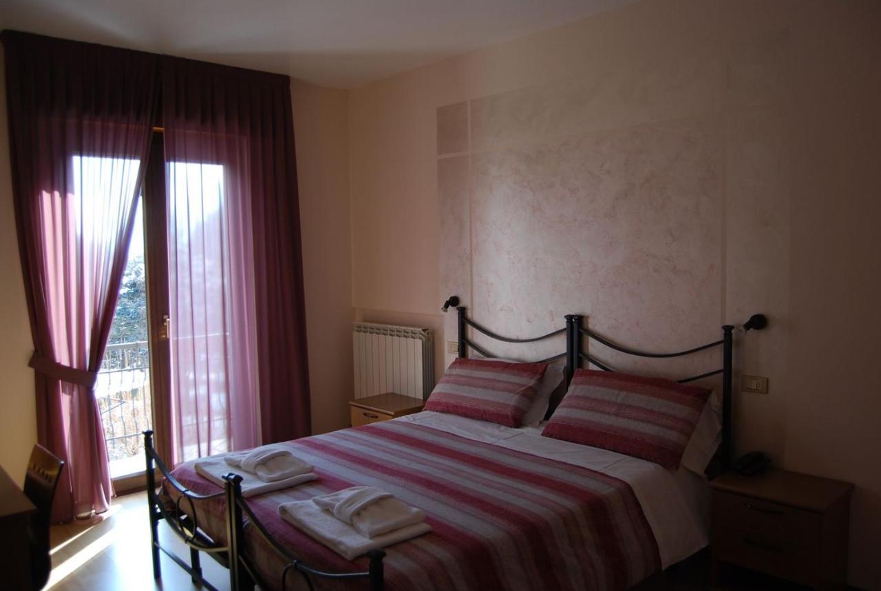 Hotel Iscla Эдоло Экстерьер фото